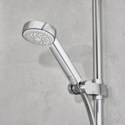 Aqualisa Visage Q Digital Smart Shower Concealed Adjustable With Bath - Gravity Pumped -Home Bathroom aqualisa visage q digital smart shower concealed adjustable with bath gravity pumped vsq.a2.bv .dvbtx .20 2
